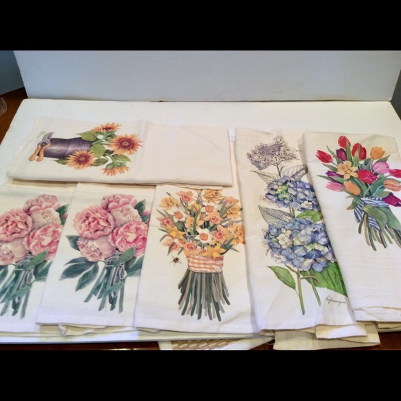 Other - Tea towels NWOT. Bundle.  Free shipping